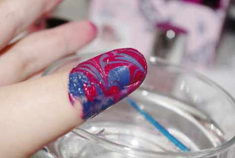 How to make marble manicure: 3 easy ways